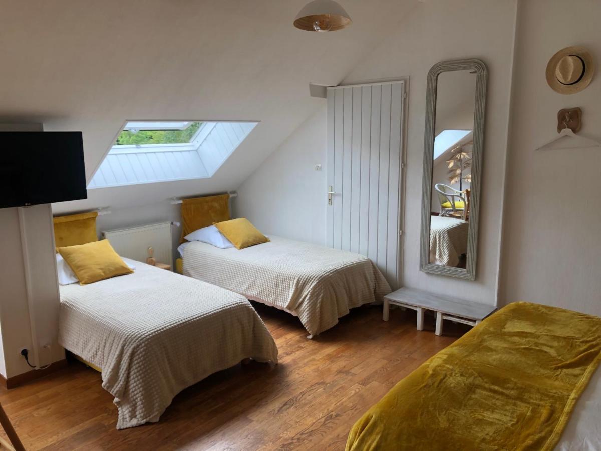 Grande Chambre Familiale Jaune Tout Bonnement Bien Putot-en-Auge 外观 照片