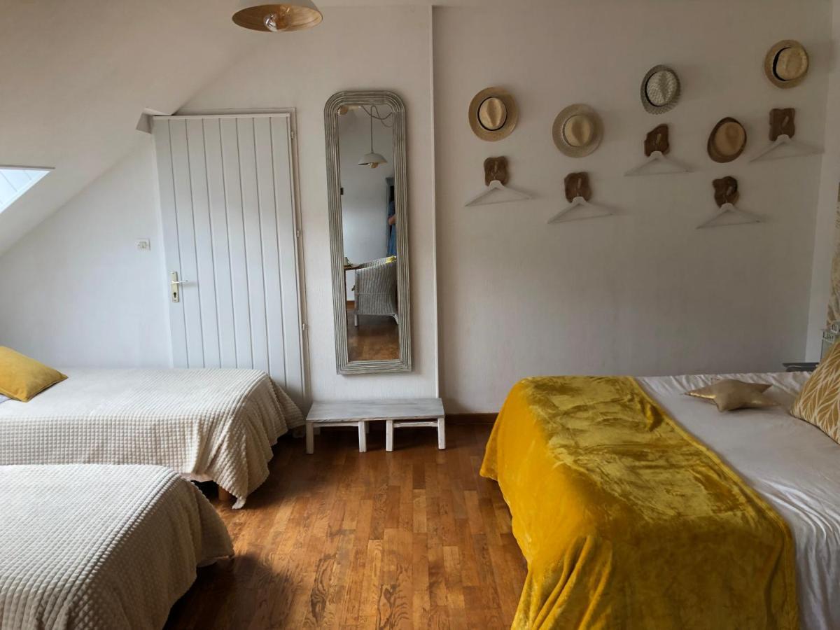Grande Chambre Familiale Jaune Tout Bonnement Bien Putot-en-Auge 外观 照片