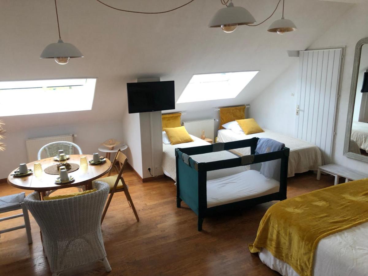 Grande Chambre Familiale Jaune Tout Bonnement Bien Putot-en-Auge 外观 照片