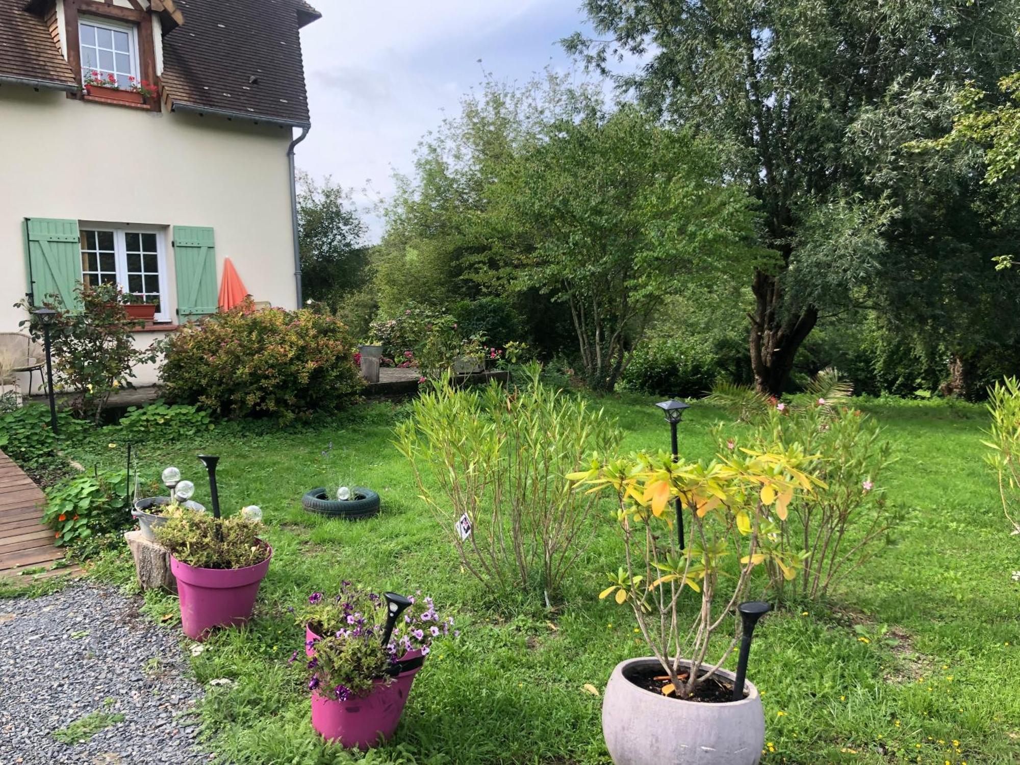 Grande Chambre Familiale Jaune Tout Bonnement Bien Putot-en-Auge 外观 照片